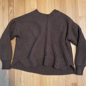 Simply vera thick brown sweater v-neck